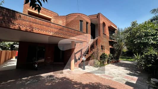 2 Kanal Used Modern Design Most Beautiful Owner Build Well Maintained Bungalow For Sale At Prime Location Of Dha Lahore Near To Park Masjid & Commercial Market .