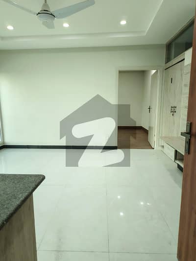 پشاور روڈ راولپنڈی میں 1 کمرے کا 2 مرلہ فلیٹ 26.52 لاکھ میں برائے فروخت۔