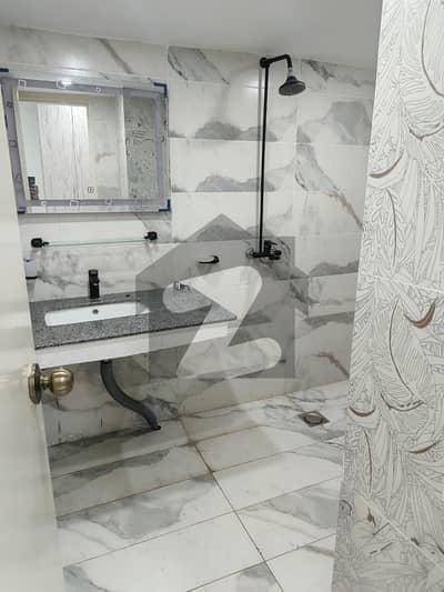 Book Prime Location Flat Today In Peshawar Road