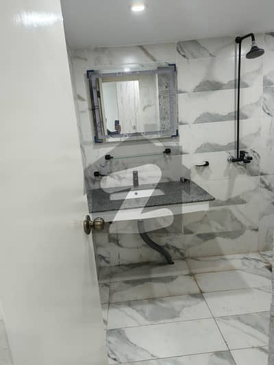 Prime Location Flat In Peshawar Road Sized 1050 Square Feet Is Available