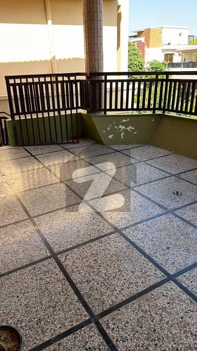 Portion For Rent F10