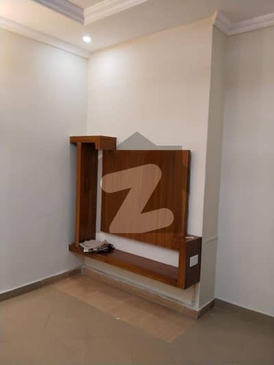 ماڈل ٹاؤن ۔ بلاک ایم ماڈل ٹاؤن,لاہور میں 4 کمروں کا 10 مرلہ مکان 3.85 کروڑ میں برائے فروخت۔