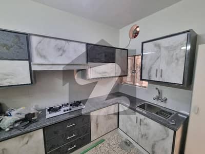 جی ۔ 9 اسلام آباد میں 5 کمروں کا 14 مرلہ مکان 2.98 لاکھ میں کرایہ پر دستیاب ہے۔