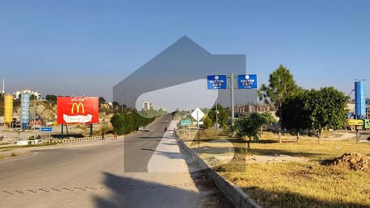 ڈی ایچ اے فیز 5 ۔ کمرشل زون ایچ 3 ڈی ایچ اے ڈیفینس فیز 5,ڈی ایچ اے ڈیفینس,اسلام آباد میں 8 مرلہ رہائشی پلاٹ 14.0 کروڑ میں برائے فروخت۔