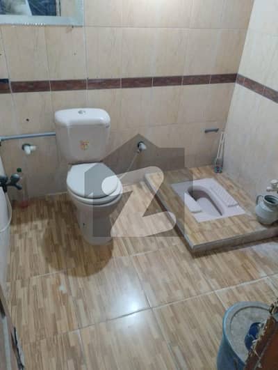 فیڈرل بی ایریا ۔ بلاک 15 فیڈرل بی ایریا,کراچی میں 7 کمروں کا 5 مرلہ مکان 2.75 کروڑ میں برائے فروخت۔