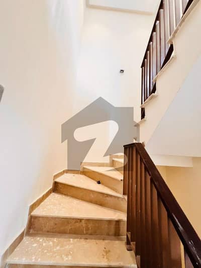 10 Marla Upper Portion For Rent | M7 Lake City | Near Masjid