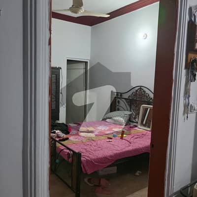 گلشنِ جمال گلشنِ اقبال ٹاؤن,کراچی میں 4 کمروں کا 5 مرلہ مکان 3.25 کروڑ میں برائے فروخت۔