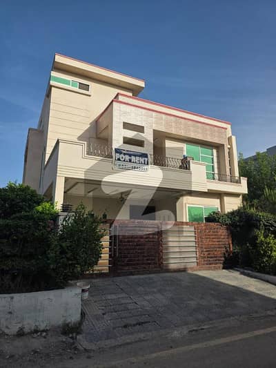 بی ۔ 17 اسلام آباد میں 6 کمروں کا 10 مرلہ مکان 1.6 لاکھ میں کرایہ پر دستیاب ہے۔