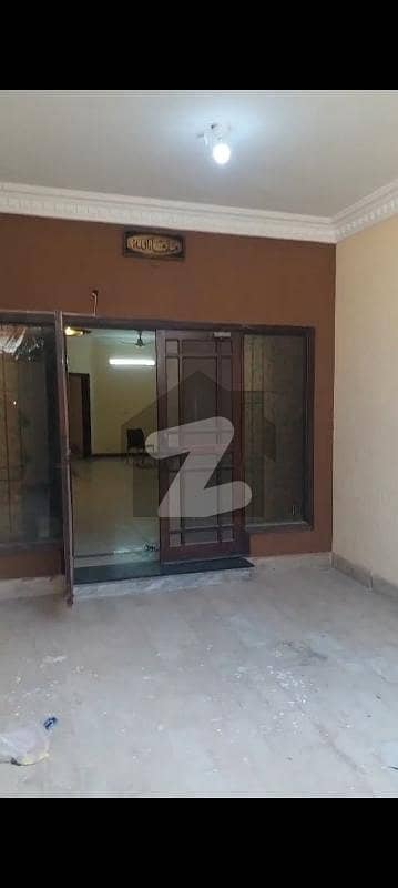 ڈی ایچ اے فیز 2 ایکسٹینشن ڈی ایچ اے ڈیفینس,کراچی میں 2 کمروں کا 16 مرلہ زیریں پورشن 1.95 لاکھ میں کرایہ پر دستیاب ہے۔