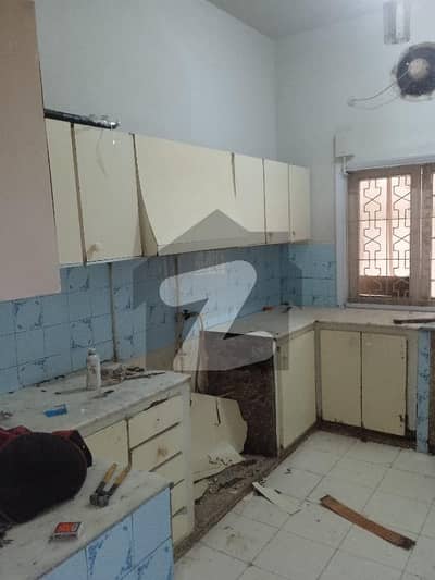 400 square yard ground floor with car parking