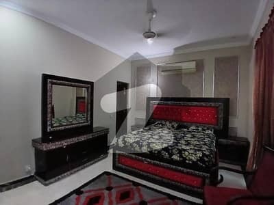 ڈی ایچ اے فیز 4 ڈیفنس (ڈی ایچ اے),لاہور میں 1 کمرے کا 1 کنال کمرہ 40.0 ہزار میں کرایہ پر دستیاب ہے۔