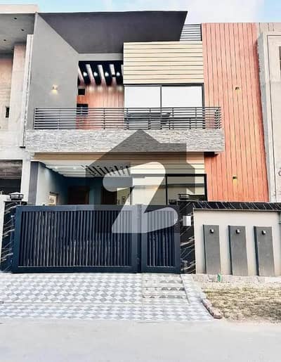 5 Marla House For Rent In Bahria Town Sector E Lahore
