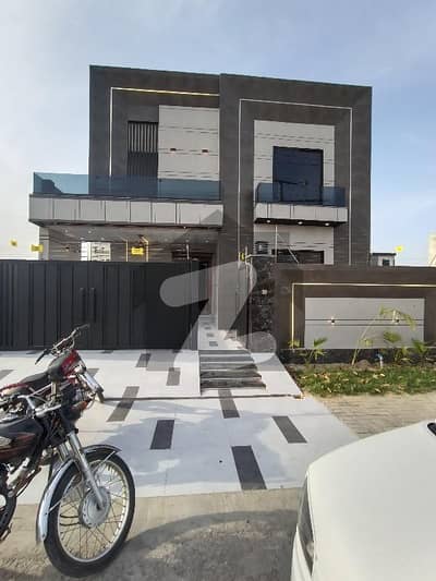 سینٹرل پارک ہاؤسنگ سکیم لاہور میں 2 کمروں کا 10 مرلہ زیریں پورشن 72.0 ہزار میں کرایہ پر دستیاب ہے۔