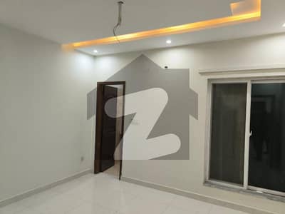 Elegant 5 Marla Dream Home in Prime Location