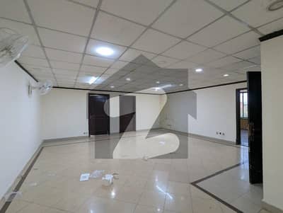 آئی جے پی روڈ اسلام آباد میں 6 مرلہ Studio دفتر 1.0 لاکھ میں کرایہ پر دستیاب ہے۔
