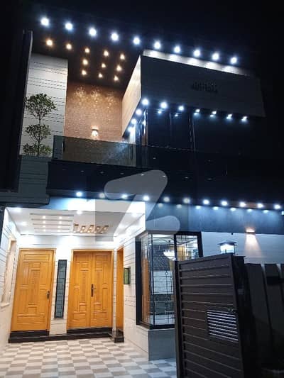 پارک ویو سٹی لاہور میں 4 کمروں کا 5 مرلہ مکان 2.4 کروڑ میں برائے فروخت۔