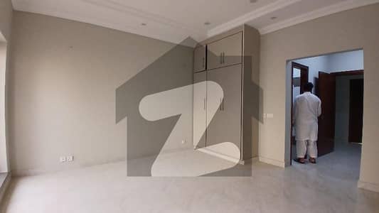 بش ایگزیکٹو ولاز ملتان میں 2 مرلہ Studio فلیٹ 47.0 ہزار میں کرایہ پر دستیاب ہے۔