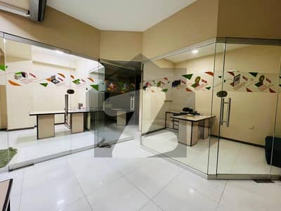 شاہراہِ فیصل کراچی میں 10 مرلہ Studio دفتر 4.0 لاکھ میں کرایہ پر دستیاب ہے۔