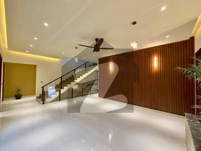 ڈی ایچ اے ڈیفینس فیز 2 ڈی ایچ اے ڈیفینس,اسلام آباد میں 5 کمروں کا 1 کنال مکان 11.5 کروڑ میں برائے فروخت۔