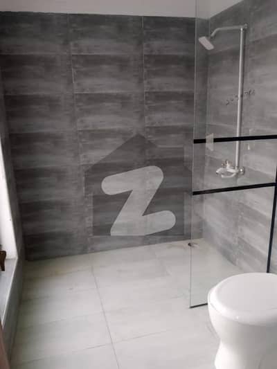 نیو مسلم ٹاؤن - بلاک اے نیو مسلم ٹاؤن,لاہور میں 6 کمروں کا 2 کنال مکان 7.0 لاکھ میں کرایہ پر دستیاب ہے۔