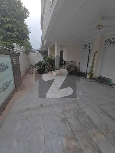 میڈیا ٹاؤن ۔ بلاک سی میڈیا ٹاؤن,راولپنڈی میں 6 کمروں کا 10 مرلہ مکان 4.7 کروڑ میں برائے فروخت۔