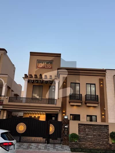 BRAND NEW HOUSE 10 MARLA AVAILABLE FOR SALE PHASE ONE BAHRIA ORCHARD LAHORE