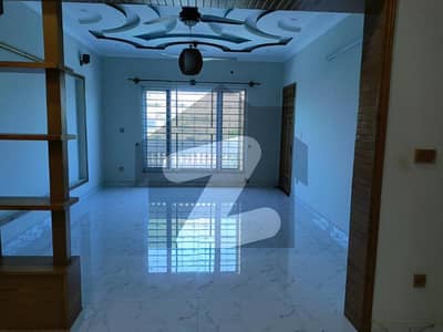 سوان گارڈن ۔ بلاک ای سوان گارڈن,اسلام آباد میں 3 کمروں کا 10 مرلہ زیریں پورشن 49.0 ہزار میں کرایہ پر دستیاب ہے۔