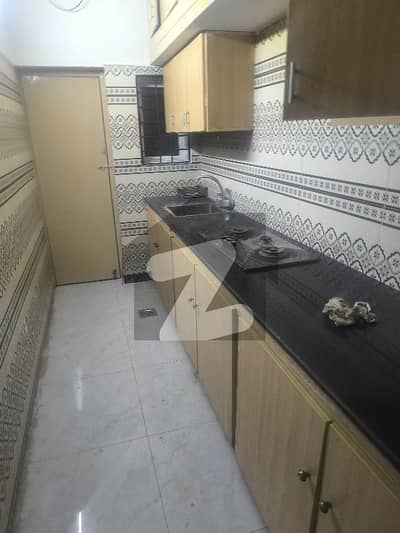 2 bedrooms & 3 bathrooms DD TV lounge & kitchen