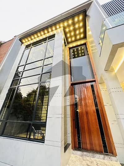 واپڈا ٹاؤن فیز 1 - بلاک کے3 واپڈا ٹاؤن فیز 1,واپڈا ٹاؤن,لاہور میں 6 کمروں کا 10 مرلہ مکان 4.99 کروڑ میں برائے فروخت۔