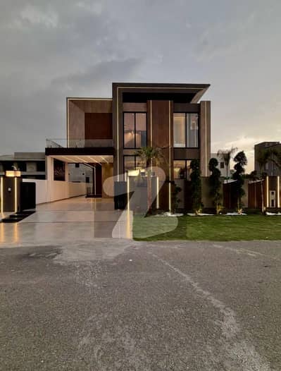 ULTRA-LUXURY 5 BEDROOM HOUSE FOR RENT ELITE BLOCK DHA PHASE 6