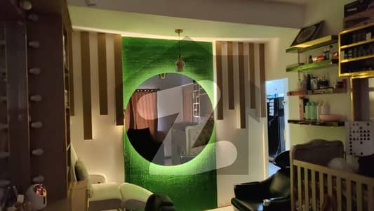 Running Beauty Parlour for rent