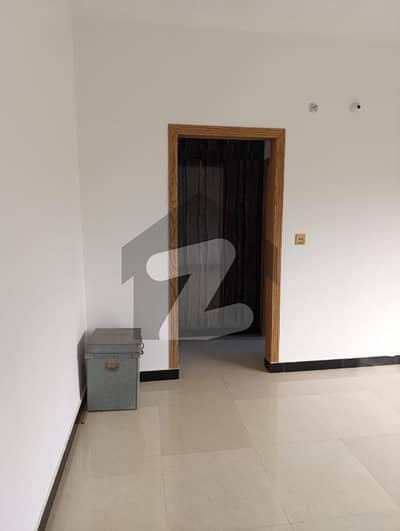 سوان گارڈن اسلام آباد میں 2 کمروں کا 4 مرلہ فلیٹ 25.0 ہزار میں کرایہ پر دستیاب ہے۔