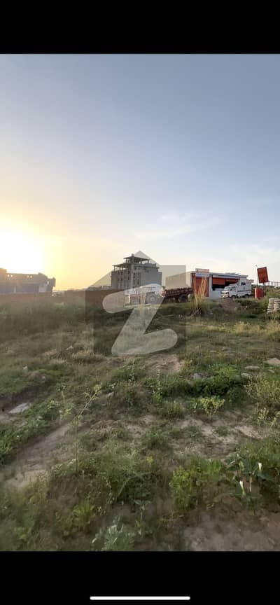 (60x30) Pair 8 Marla Commercial Plots (Front-Back open) In Jinnah Gardens Available For Sale!