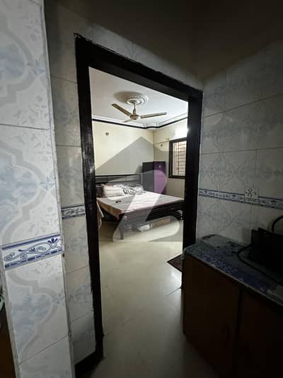 2 SIDE CORNER DOUBLE BALCONY 3 BED DD FRONT FACING FLAT AVAILABLE FOR SALE AT PARSI COLONY KARACHI