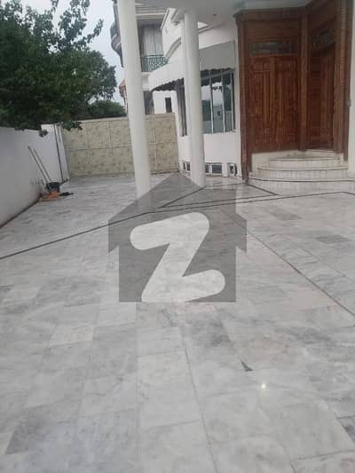 جی ۔ 11/3 جی ۔ 11,اسلام آباد میں 4 کمروں کا 1 کنال زیریں پورشن 2.0 لاکھ میں کرایہ پر دستیاب ہے۔