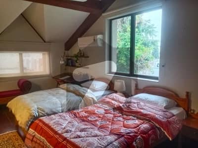ROOM FOR RENT IN F-8