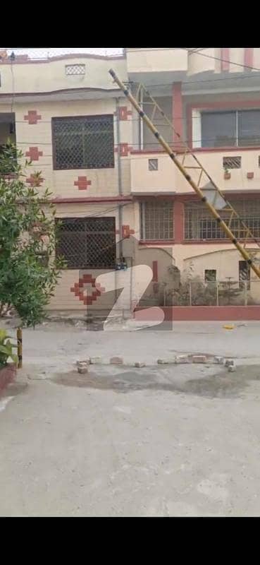 پشاور روڈ راولپنڈی میں 4 کمروں کا 16 مرلہ مکان 3.5 کروڑ میں برائے فروخت۔