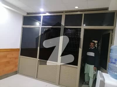 گلشنِ اقبال - بلاک 5 گلشنِ اقبال,گلشنِ اقبال ٹاؤن,کراچی میں 1 مرلہ دفتر 40.0 ہزار میں کرایہ پر دستیاب ہے۔