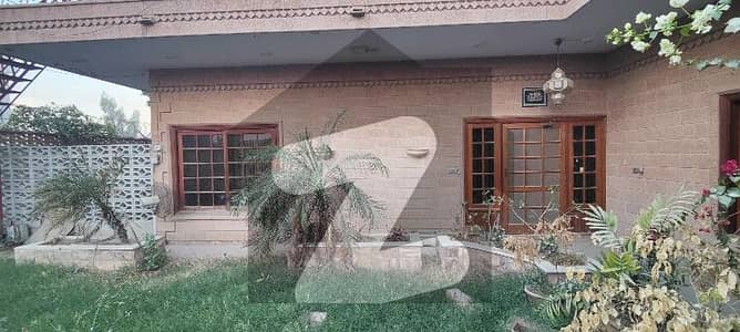 PRIME LOCATION 700 SQUARE YARD ONE UNIT HOUSE AVAILABLE FOR RENT FOR COMMERCIAL PURPOSE SCHOOL OFFICE MAIN 150 WIDE ROAD SECTOR W GULSHAN E MAYMAR KARACHI