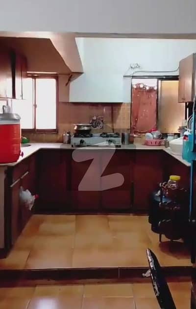 یونیورسٹی روڈ کراچی میں 2 کمروں کا 4 مرلہ فلیٹ 80.0 لاکھ میں برائے فروخت۔