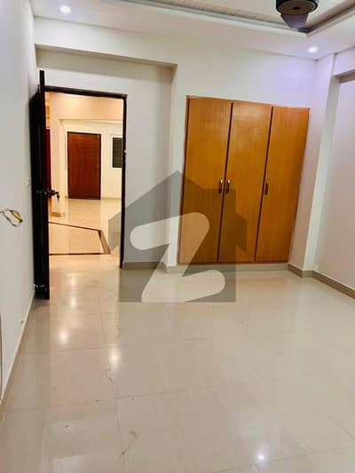 1100 Sq Feet Flat Available For Sale