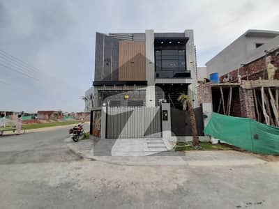 Fair-Priced Corner 5 Marla House Available In Central Park - Block A1