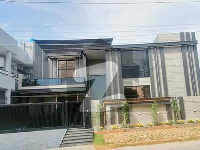 Ready To Sale A Prime Location House 1 Kanal In IEP Engineers Town - Block C3 Lahore