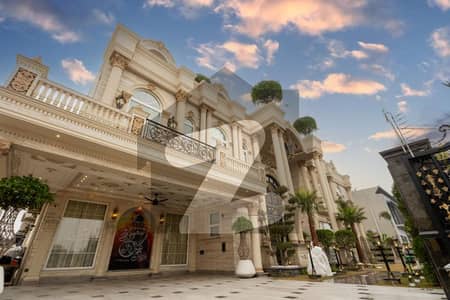 ڈی ایچ اے فیز 6 - بلاک کے فیز 6,ڈیفنس (ڈی ایچ اے),لاہور میں 6 کمروں کا 2 کنال مکان 64.99 کروڑ میں برائے فروخت۔