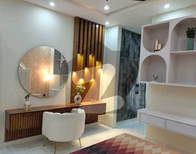 بحریہ ٹاؤن سیکٹر سی بحریہ ٹاؤن,لاہور میں 5 کمروں کا 10 مرلہ مکان 3.7 کروڑ میں برائے فروخت۔