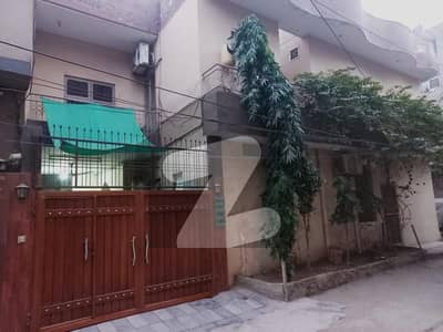 ٹاؤن شپ لاہور میں 6 کمروں کا 7 مرلہ مکان 2.5 کروڑ میں برائے فروخت۔