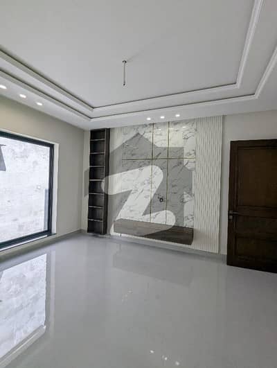 1 Kanal House Near Park Prime Available For Rent In DHA Multan