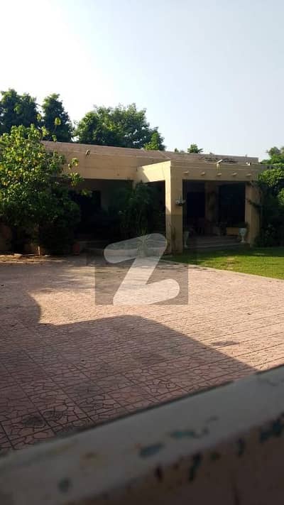 صوفیہ فارم ہاؤسز بیدیاں روڈ,لاہور میں 3 کمروں کا 2 کنال فارم ہاؤس 4.0 کروڑ میں برائے فروخت۔