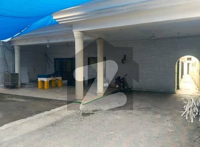 Highly-coveted 1 Kanal House Is Available In Gulberg For rent