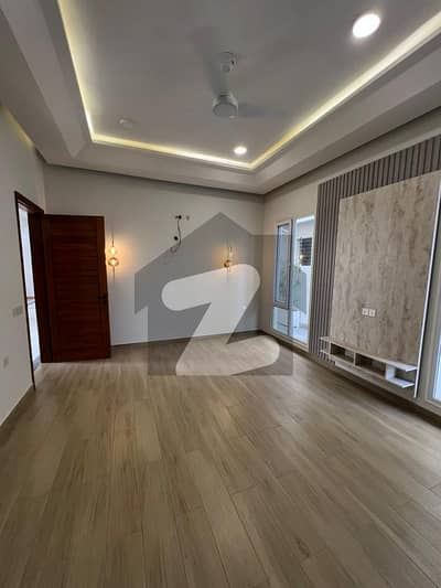 500 Yards Portion For Rent 3 Bed DD With Greasy Kitchen DHA Karachi
